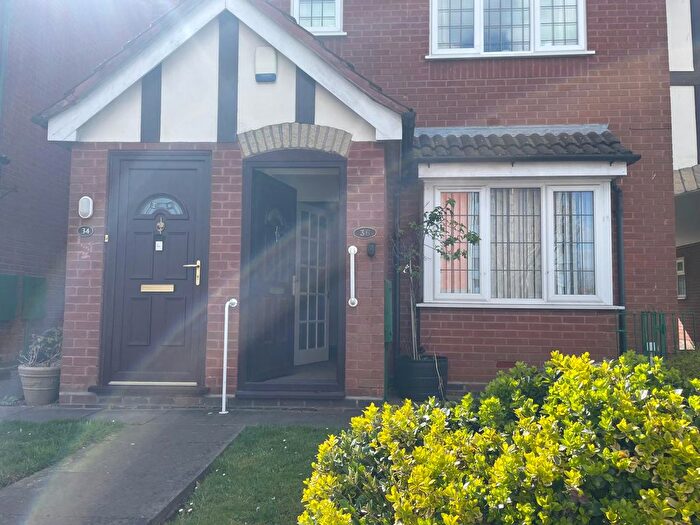 2 Bedroom Flat To Rent In St. Clements Lane, West Bromwich, B71