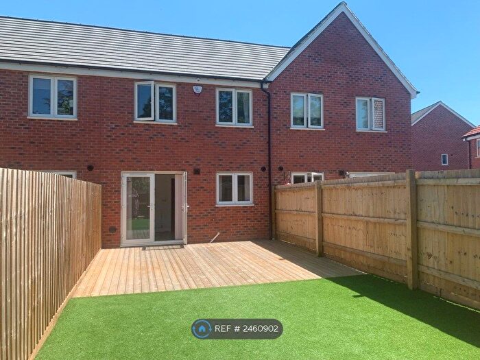 3 Bedroom Terraced House To Rent In Deacon Orchard, Langport, TA10