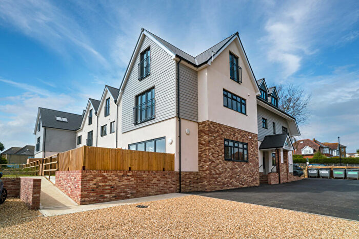 2 Bedroom Apartment To Rent In Carter Street, Sandown, PO36