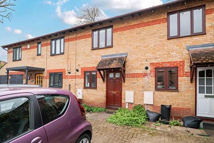 2 Bedroom Terraced House For Sale In The Beeches, Headington, OX3