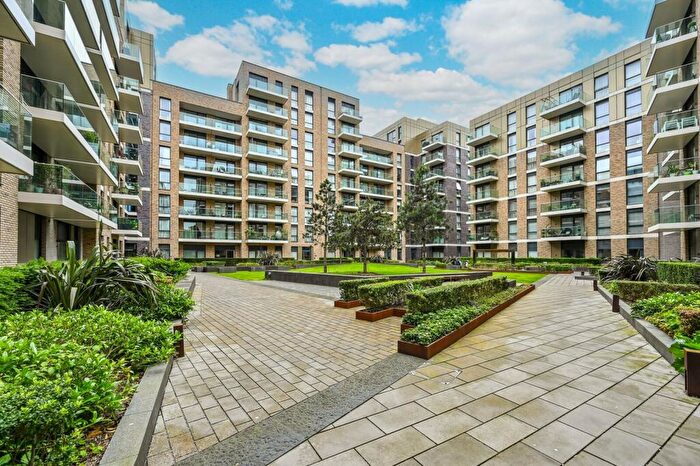 2 Bedroom Flat To Rent In Queenshurst Square, Kingston, Kingston Upon Thames, KT2