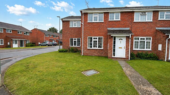 3 Bedroom Semi-Detached House For Sale In Bramley Close, Broughton Astley, Leicester, LE9