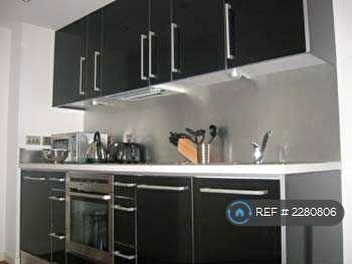 1 Bedroom Flat To Rent In Whitehall Road, Leeds, LS1