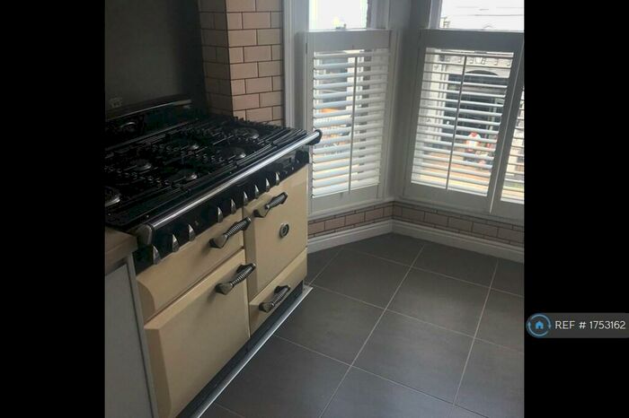 4 Bedroom Flat To Rent In Pelham Grove, Liverpool, L17