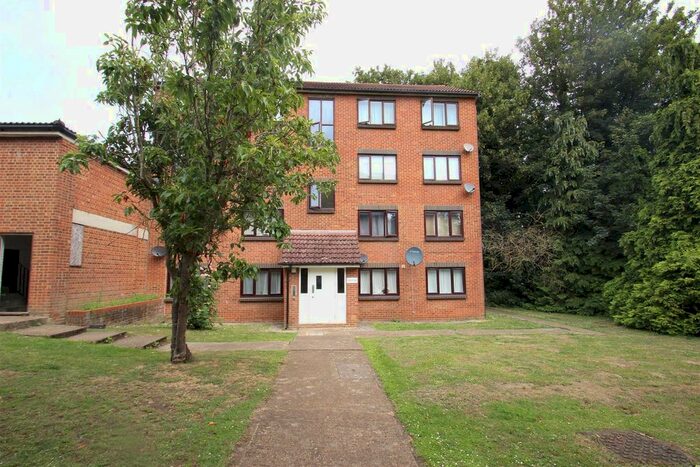 1 Bedroom Flat To Rent In Lesley Place, Buckland Hill, Maidstone, ME16