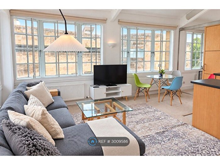 2 Bedroom Flat To Rent In Edinburgh, Edinburgh, EH1