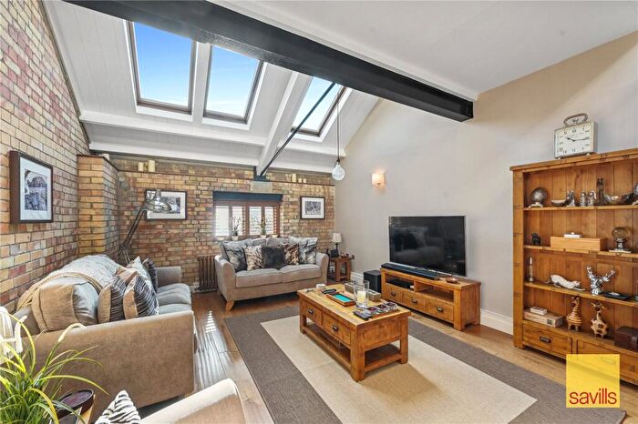 2 Bedroom Apartment For Sale In Pump House Close, Rotherhithe, London, SE16