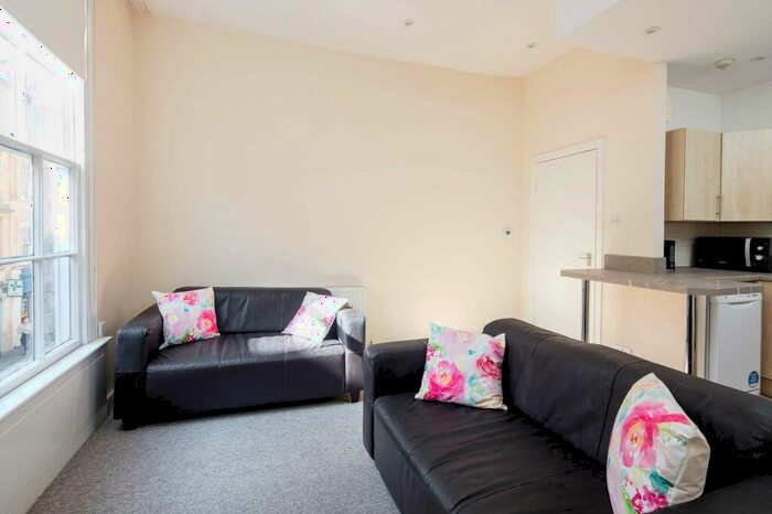 2 Bedroom Apartment To Rent In Westgate Street, BA1