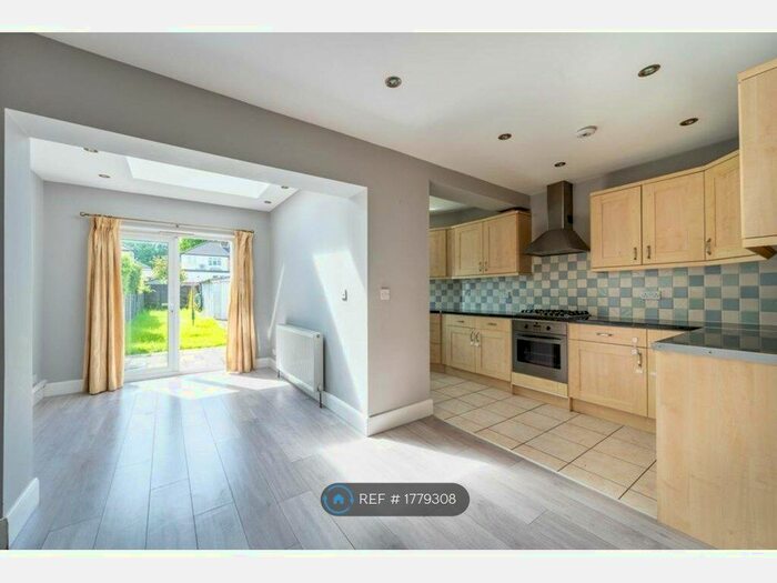 3 Bedroom Semi-Detached House To Rent In Harley Crescent, Harrow, HA1