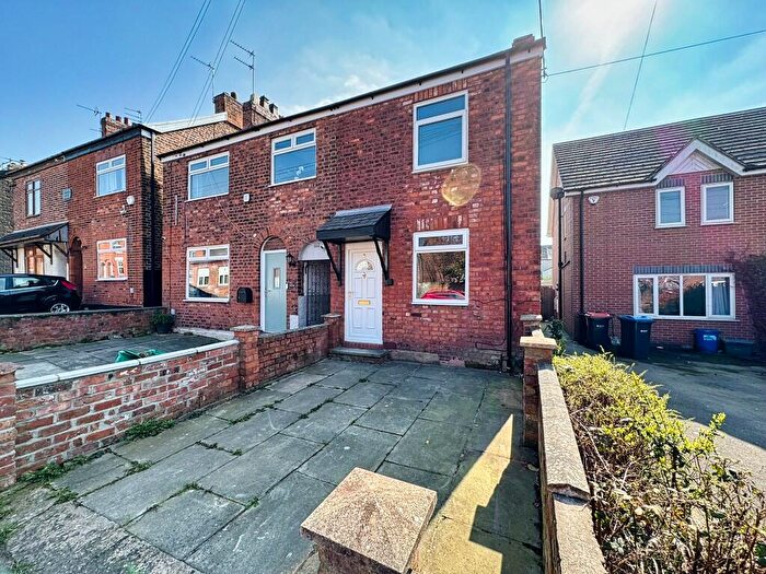 2 Bedroom Semi-Detached House To Rent In School Road, Winsford, Cheshire, CW7