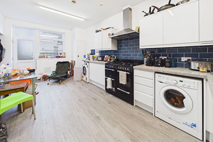 6 Bedroom Terraced House For Sale In Hawthorne Avenue, Uplands, SA2