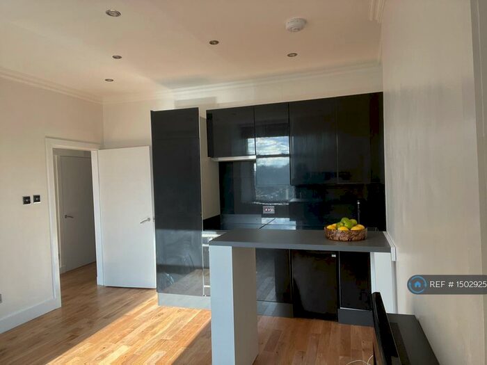 1 Bedroom Flat To Rent In Bruce Street, Edinburgh, EH10