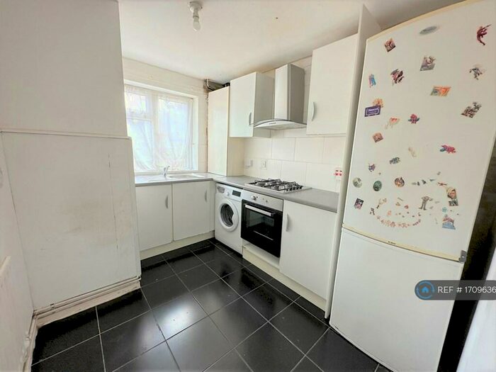 2 Bedroom Terraced House To Rent In Burrage Road, London, SE18