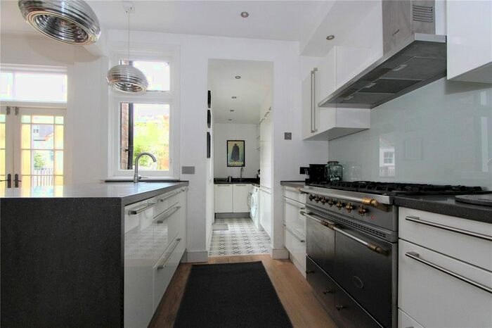 4 Bedroom Terraced House To Rent In Burlington Road, Muswell Hill, N10