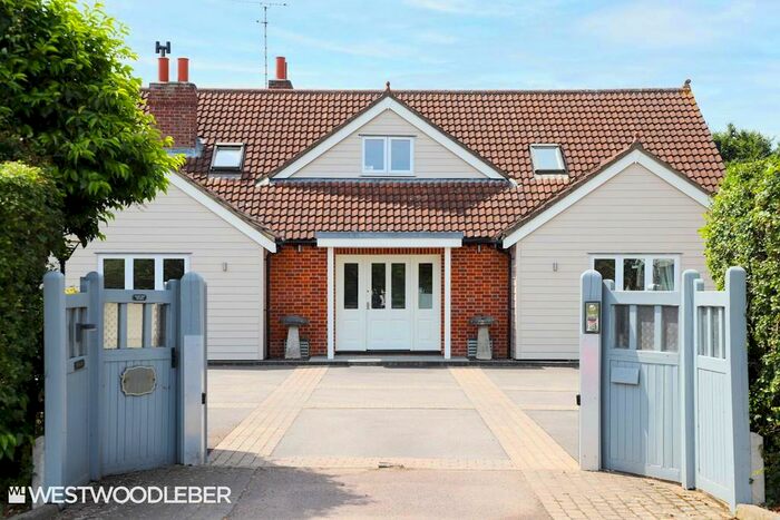 5 Bedroom Detached House To Rent In Mangrove Lane, Hertford, SG13