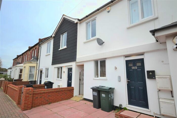 1 Bedroom Flat To Rent In Cavendish Place, Eastbourne, BN21