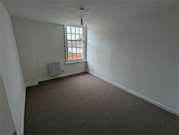 2 Bedroom Flat To Rent In Meryls Court, St Botolphs Street, Colchester, CO2