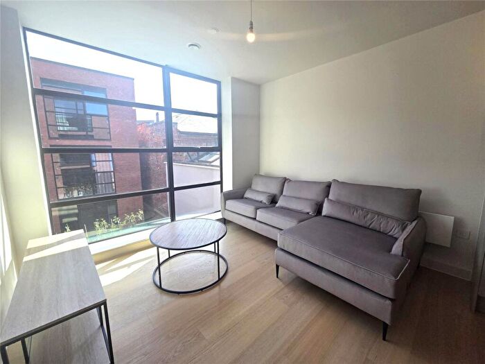 2 Bedroom Apartment To Rent In Camden Street, Birmingham, West Midlands, B1