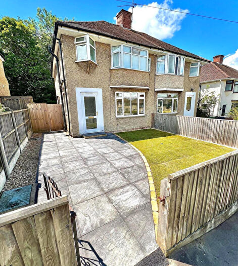 4 Bedroom Semi-Detached House To Rent In Headley Way, Marston, OX3