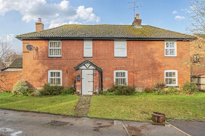 5 Bedroom Detached House For Sale In Haywards Farm Close, Verwood, BH31