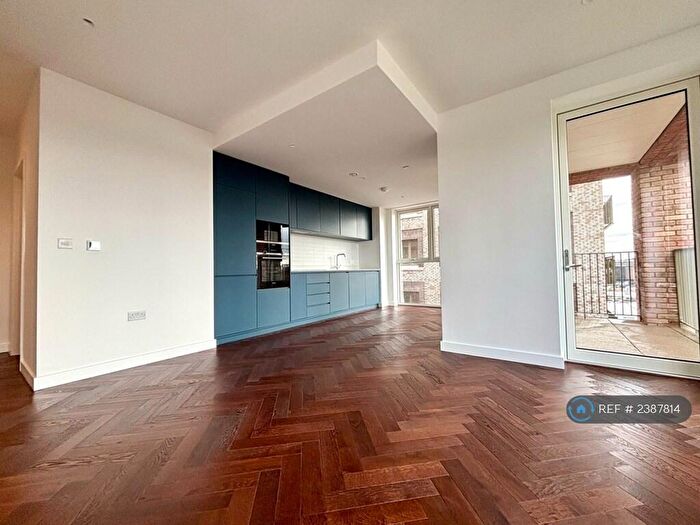 2 Bedroom Flat To Rent In Ribbon Lane, London, NW2