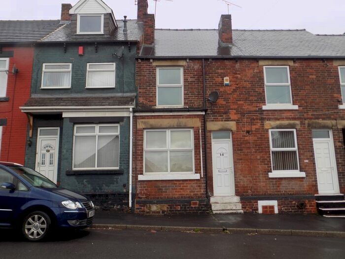 3 Bedroom Terraced House To Rent In Elm Road, Sheffield, S20