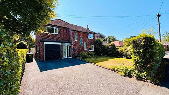 4 Bedroom Detached House For Sale In Carlton Avenue, Wilmslow, SK9