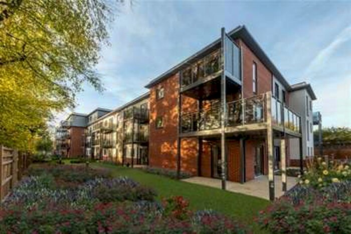 2 Bedroom Flat To Rent In Linden Place, Hampton Lane, Solihull, B91