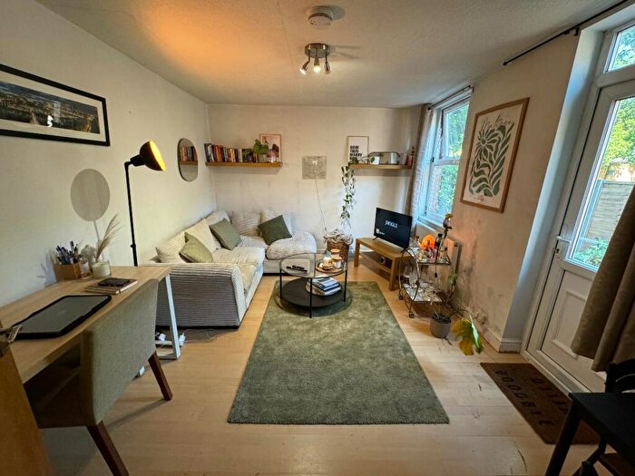 1 Bedroom Flat To Rent In Creswell Grove, Didsbury, Manchester, M20