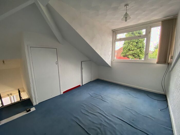 2 Bedroom Semi-Detached Bungalow For Sale In Brierley Road West, Manchester, M27