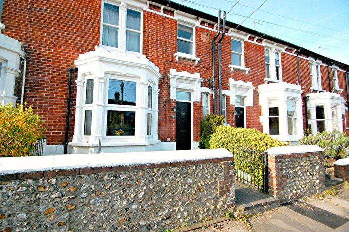 3 Bedroom Terraced House To Rent In Osborne Road, Petersfield., GU32