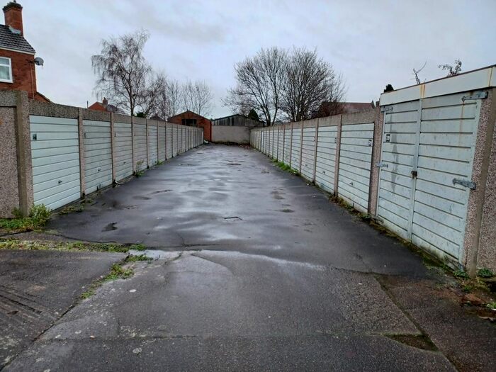 Garage / Parking To Rent In Eton Road, Burton-On-Trent, DE14