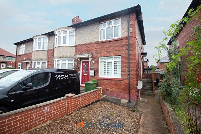 2 Bedroom Flat To Rent In Ferndene Grove, High Heaton, NE7