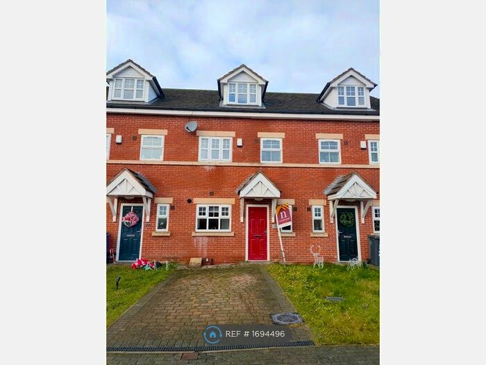 3 Bedroom Terraced House To Rent In Station Court, Thorne, Doncaster, DN8