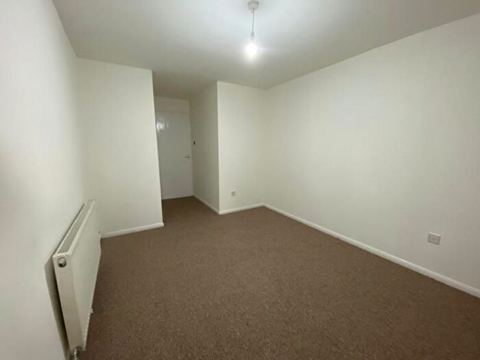 1 Bedroom Flat To Rent In Market Place, Romford, RM4
