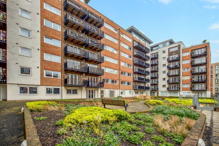 2 Bedroom Flat To Rent In Skerne Road, Kingston Upon Thames, KT2