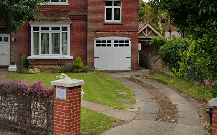 Parking To Rent In Garage, Richmond Road, BN11