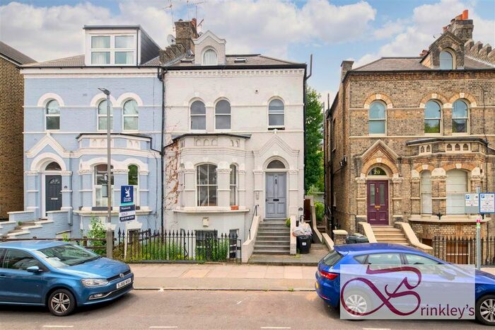 2 Bedroom Flat To Rent In Disraeli Road, London, SW15