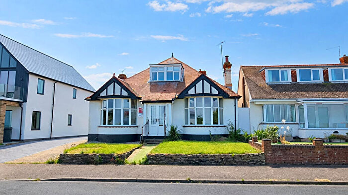 4 Bedroom Chalet For Sale In Western Esplanade, Herne Bay, CT6