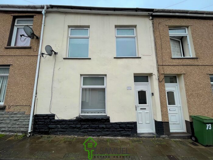 3 Bedroom Terraced House To Rent In Victoria Street, Mountain Ash, CF45