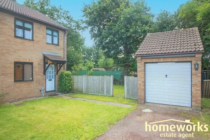 3 Bedroom Semi-Detached House For Sale In Hillfields, Dereham, Norfolk, NR19
