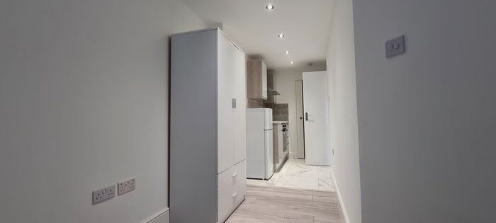 Studio To Rent In Lyndworth Mews, Oxford, OX3