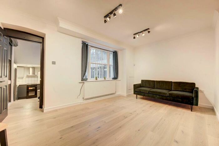 1 Bedroom Flat To Rent In Redcliffe Gardens, Chelsea, London, SW10