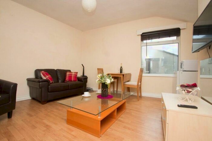 2 Bedroom Flat To Rent In Market Street, Loughborough, LE11