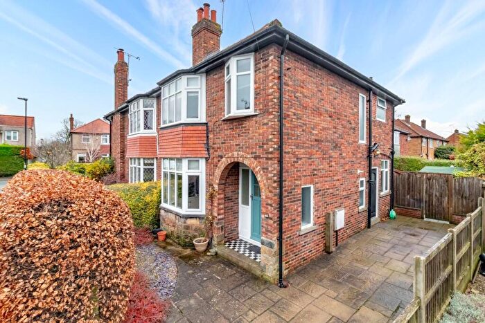 3 Bedroom Semi Detached House For Sale In St. Winifreds Avenue West, Harrogate, HG2