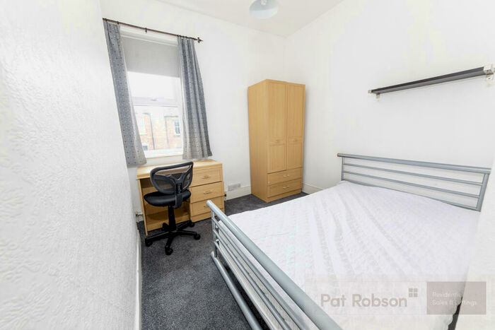 5 Bedroom Property To Rent In Osborne Avenue, Jesmond, Newcastle Upon Tyne, NE2