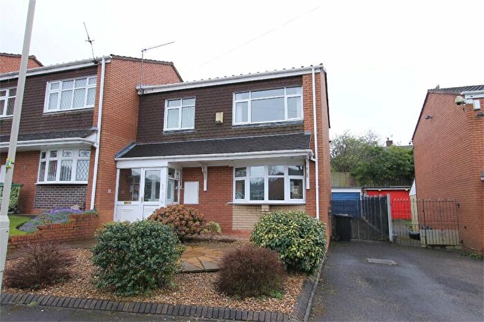 3 Bedroom End Of Terrace House To Rent In Chalfont Place, Stourbridge, DY9