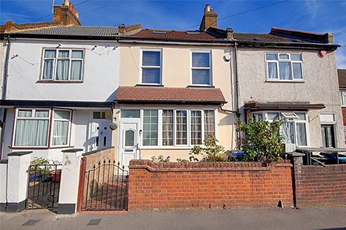4 Bedroom Terraced House For Sale In Riley Road, Enfield, Greater London, EN3