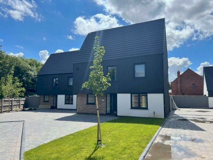 4 Bedroom Detached House To Rent In Louth Road, New Waltham, DN36