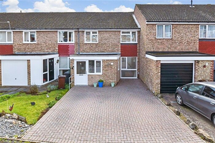 3 Bedroom Terraced House For Sale In Roman Road, Snodland, Kent, ME6